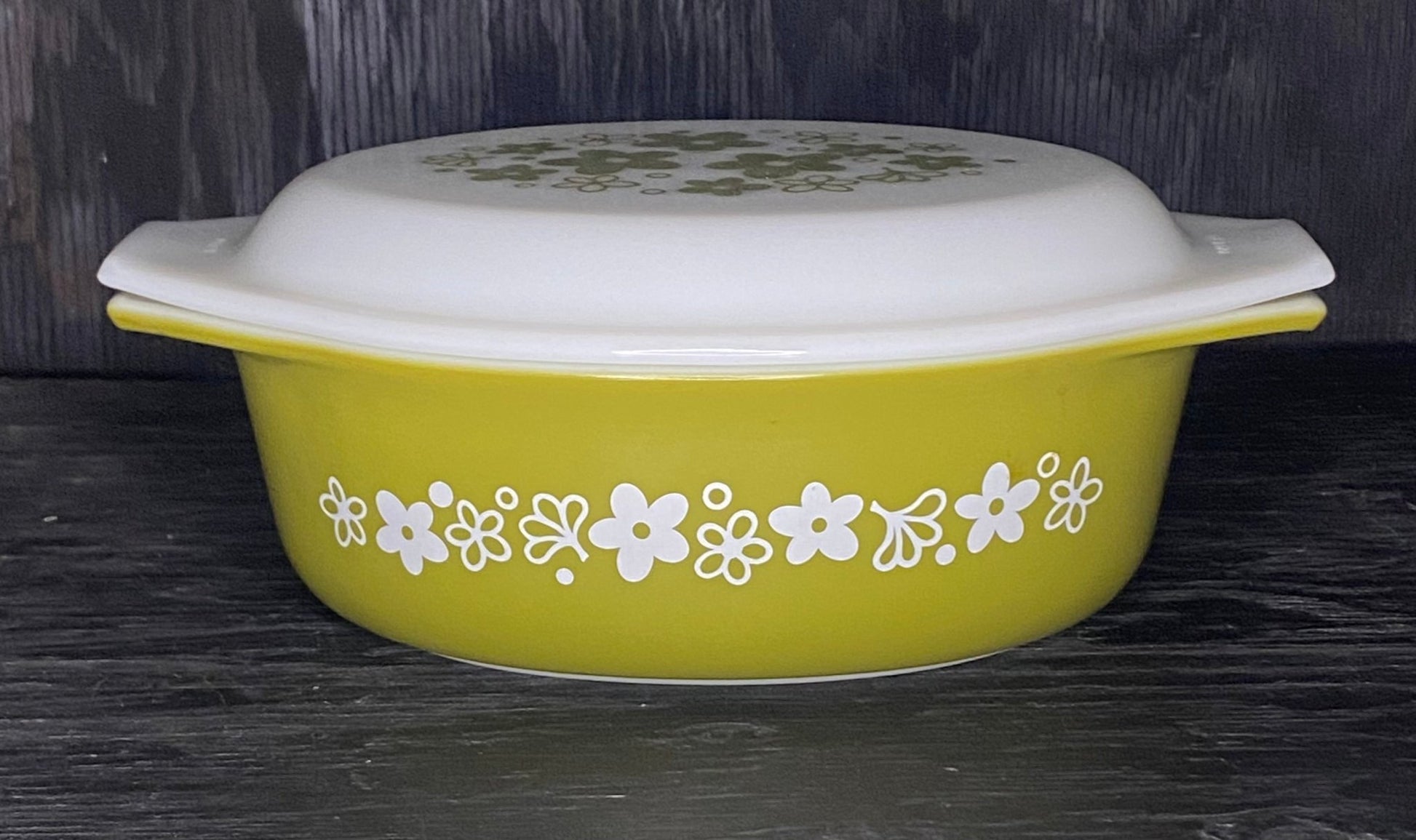 Pyrex Spring Blossom Crazy Daisy Casserole Dish