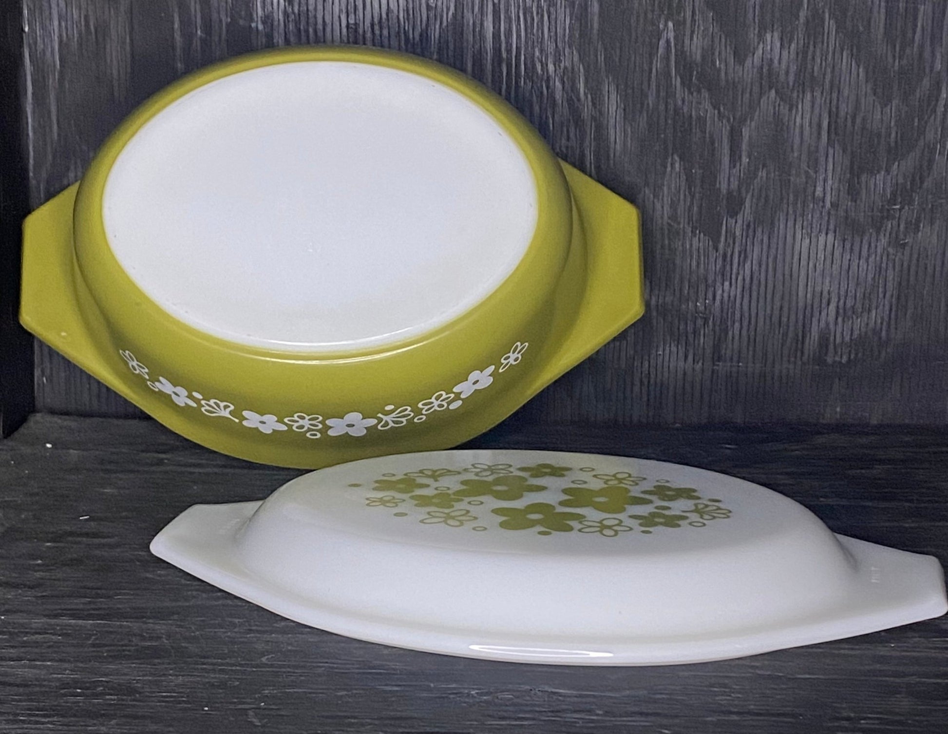 Pyrex 1.5 Quart Casserole Dish