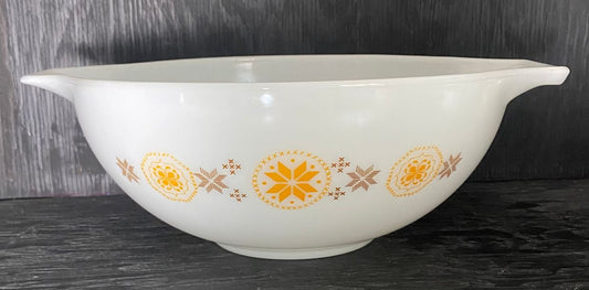 Pyrex Town and Country 4 Quart Cinderella Mixing Bowl
