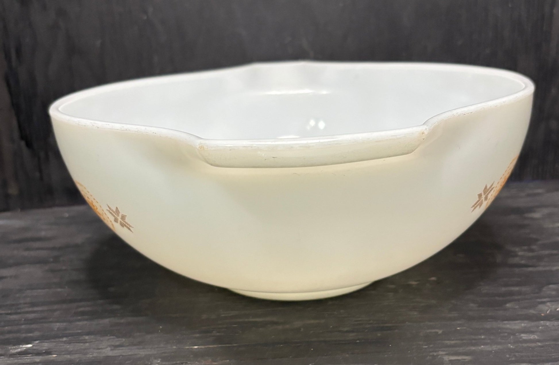 Pyrex Town and Country 4 Quart Cinderella Mixing Bowl