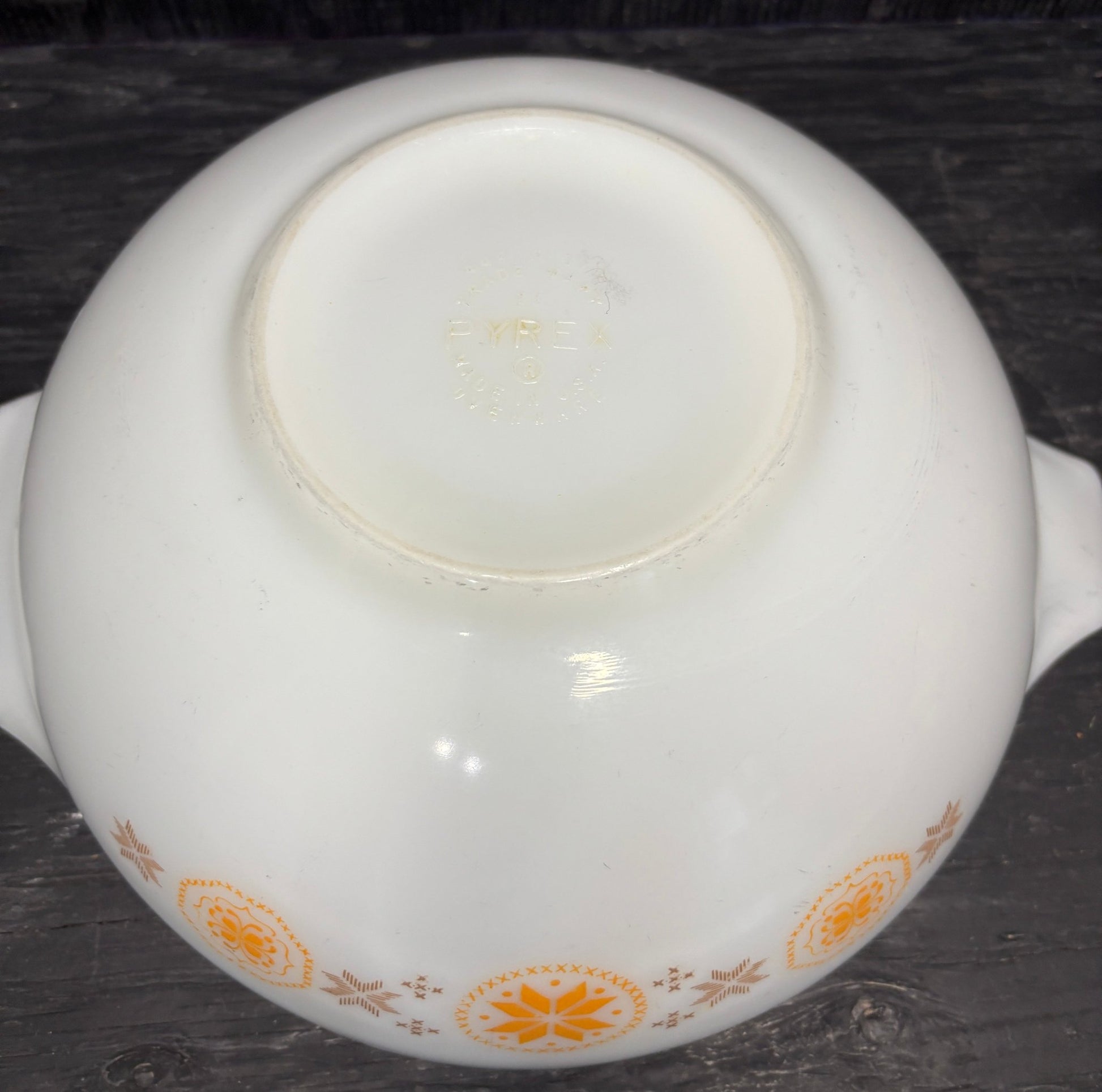 Pyrex Town and Country Cinderella Mixing Bowl
