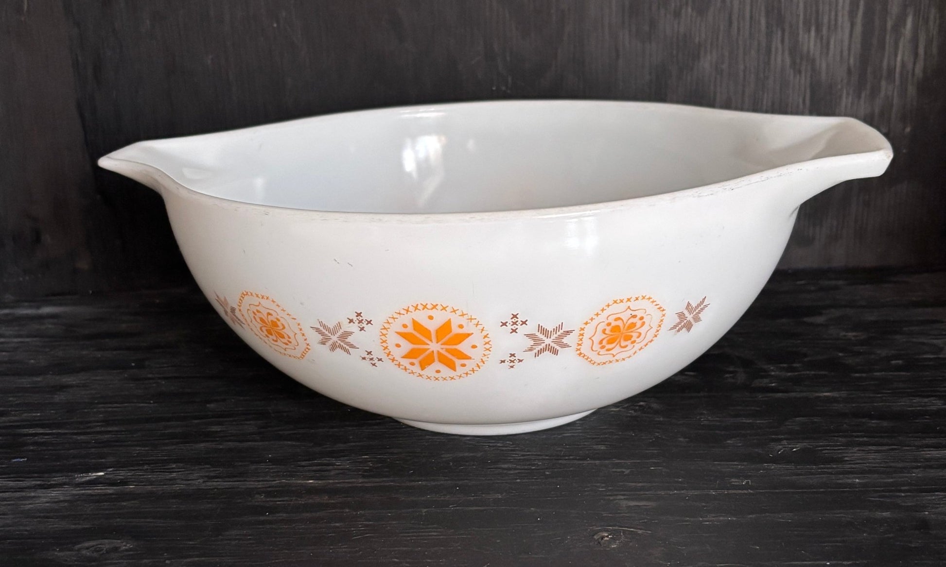 Pyrex Town and Country 4 Quart Cinderella Mixing Bowl