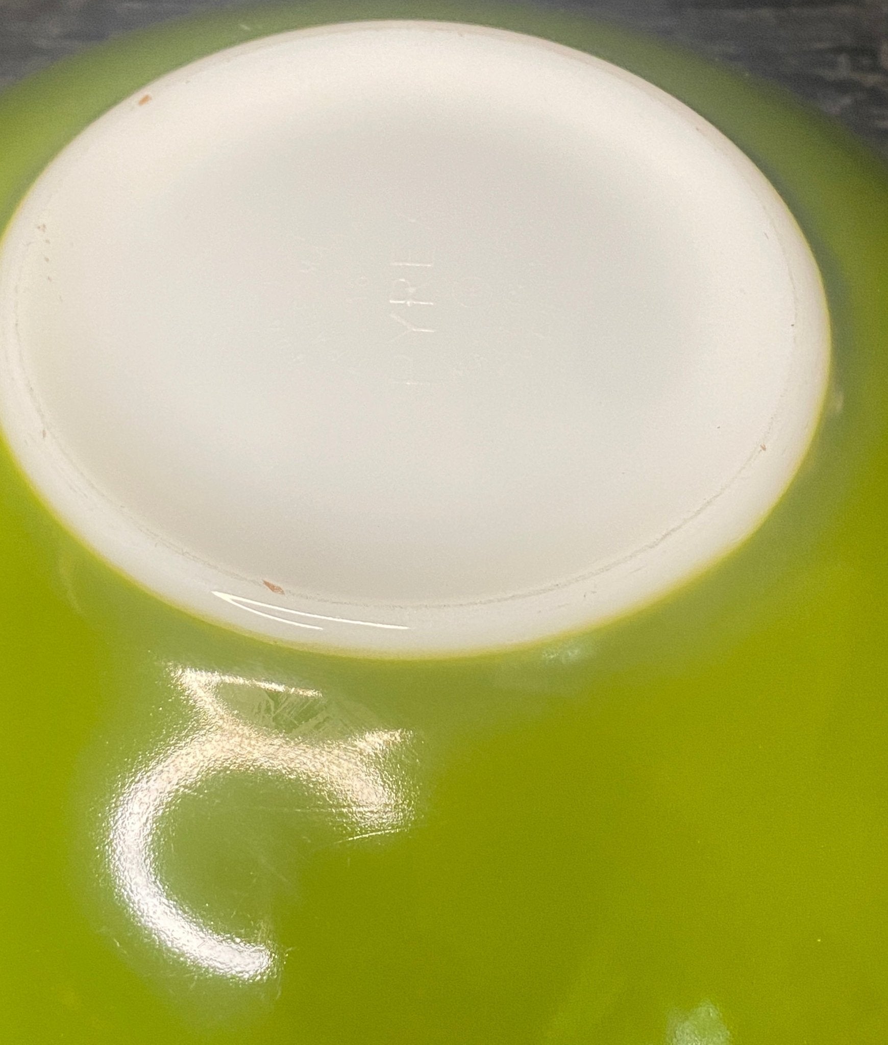 Pyrex Verde Green 4 Quart Cinderella Mixing Bowl