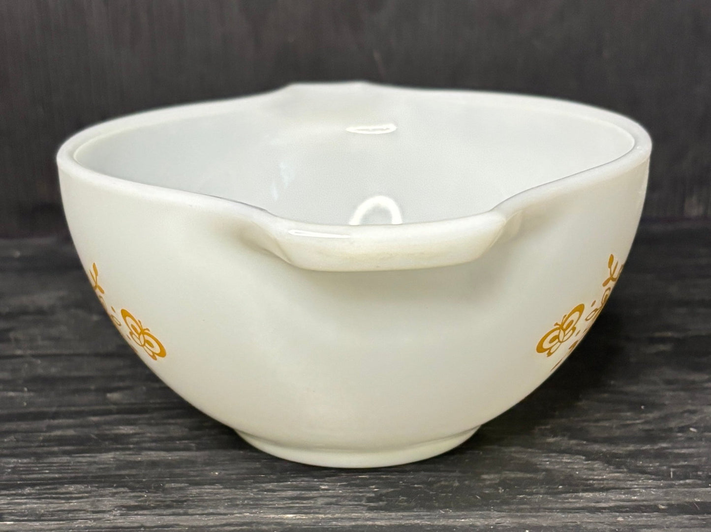 Pyrex White Gold 1.5 Pint Cinderella Mixing Bowl