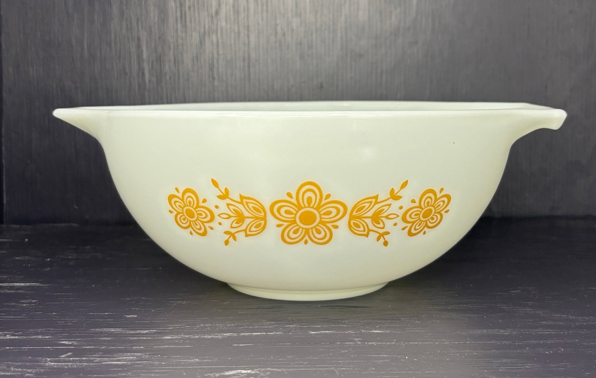 Pyrex Butterfly Gold Cinderella Mixing Bowl