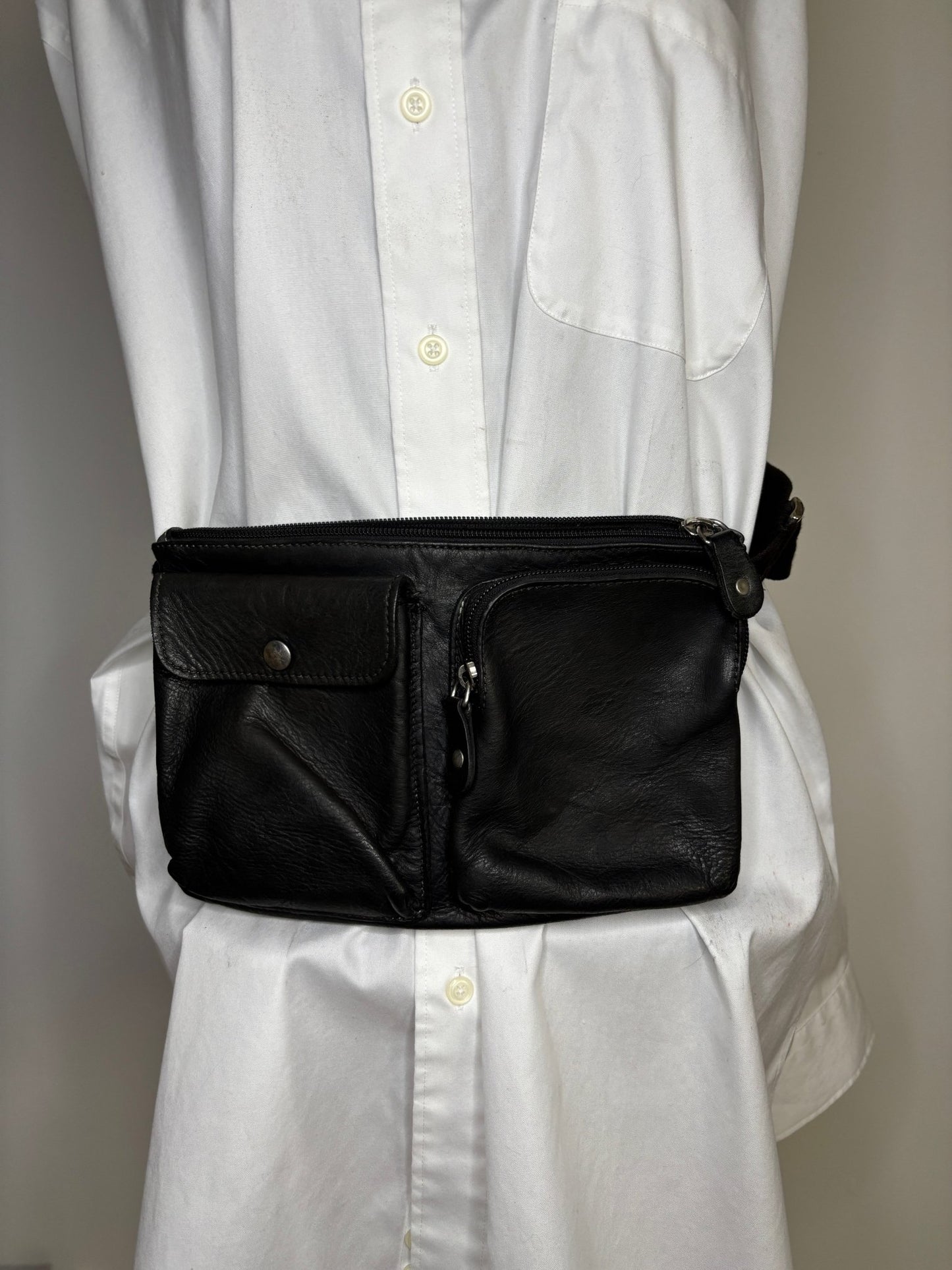 Roots Village Pack Cervino Black Leather Purse