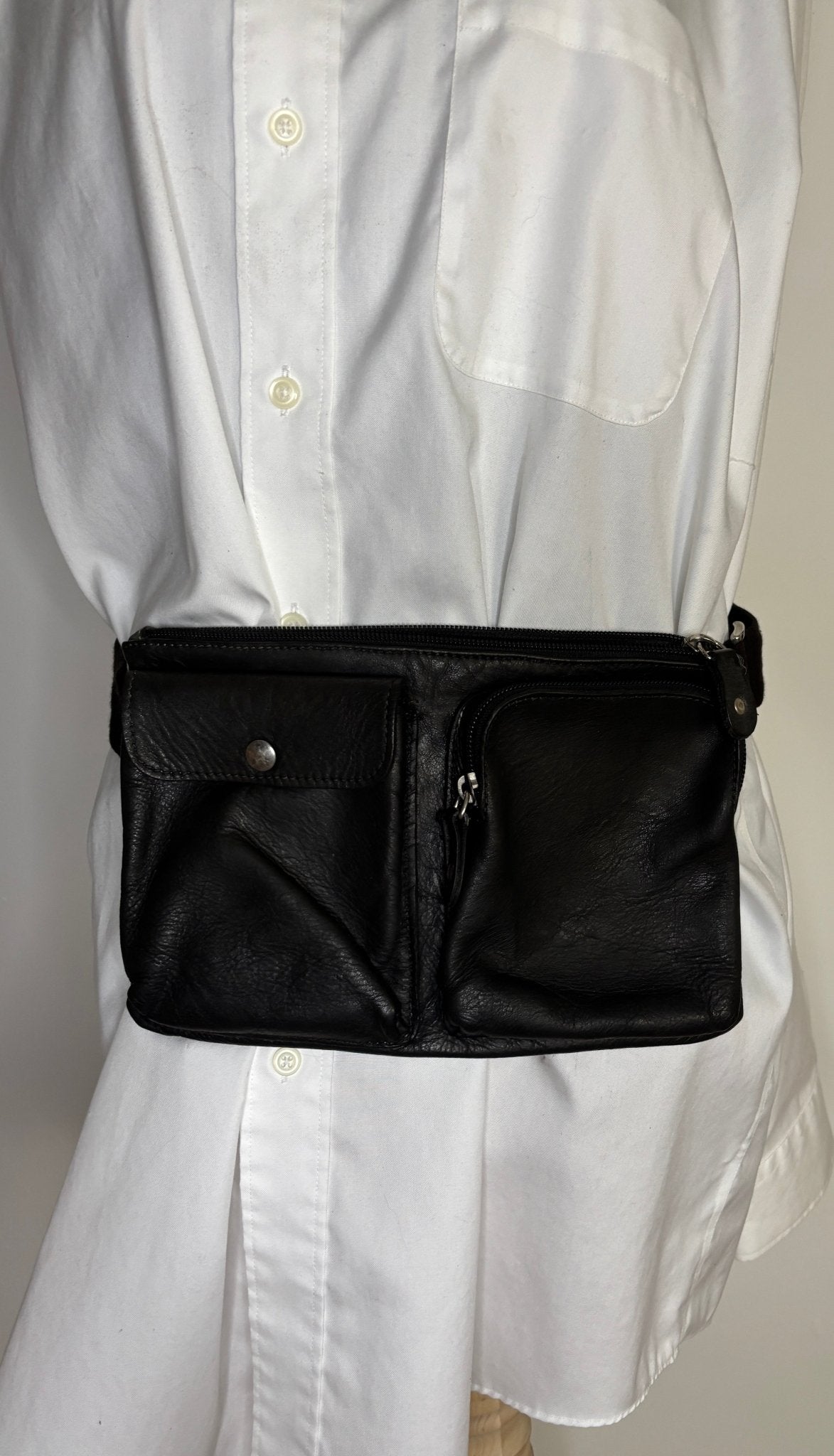 Roots Village Pack Cervino Black Leather Purse