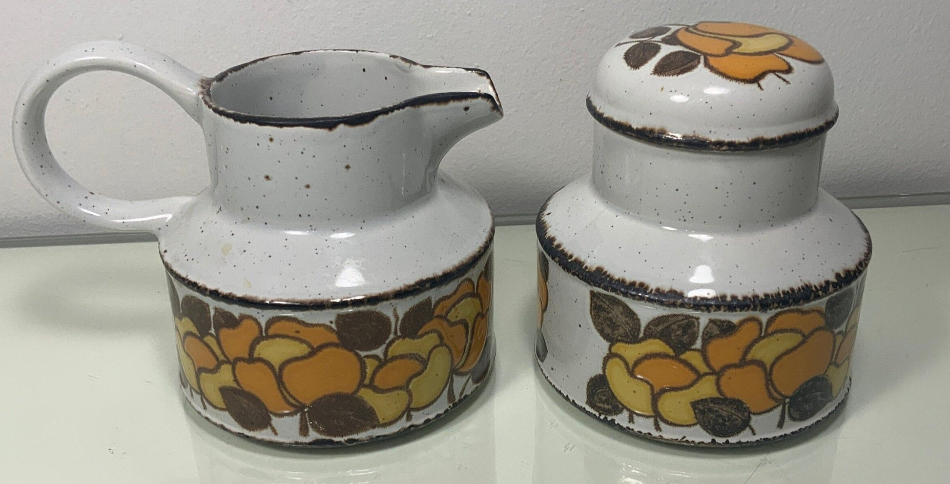 Stonehenge Midwinter Summer Sugar Bowl and Creamer Set