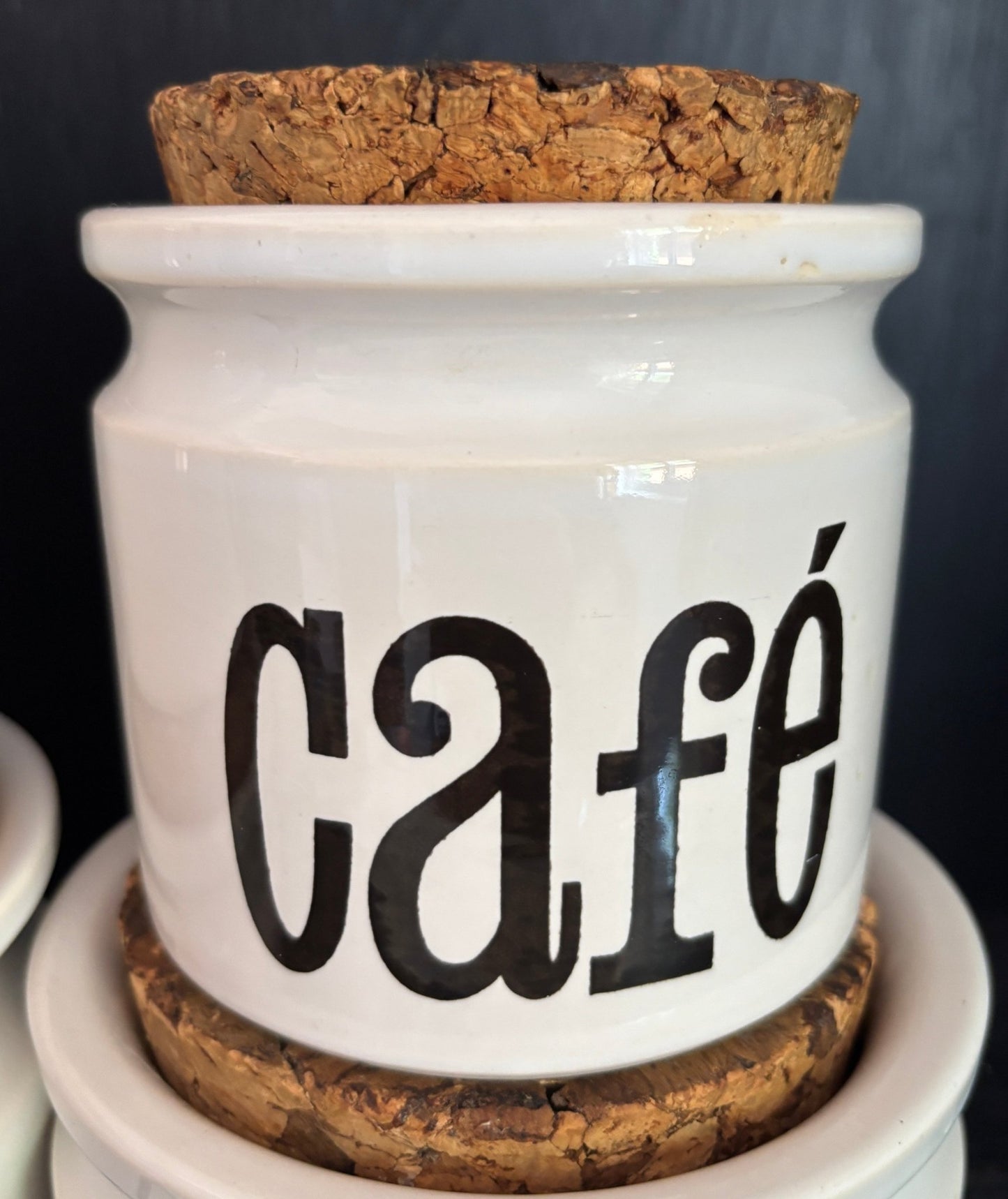 TG Green Spectrum café Containers