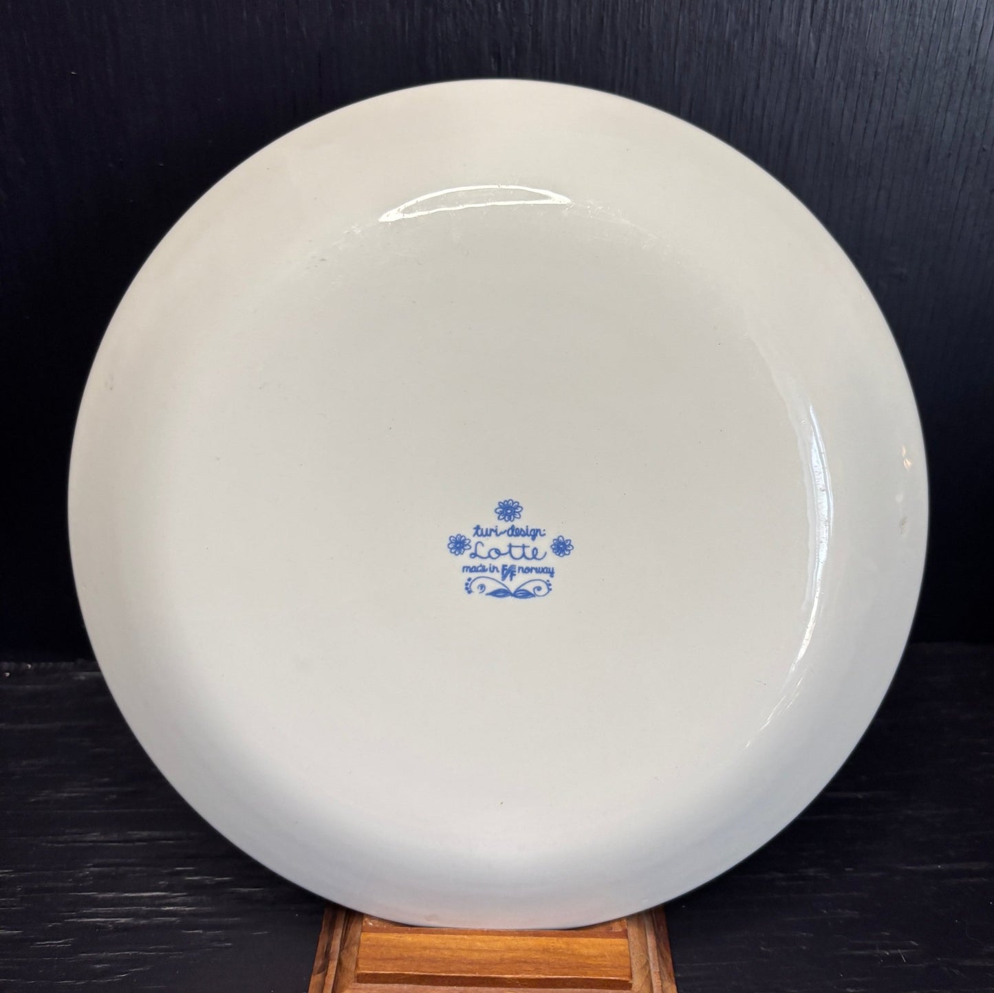 Turi Design Lotte Plate