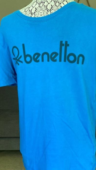 Vintage Benetton Women’s T Shirt Small