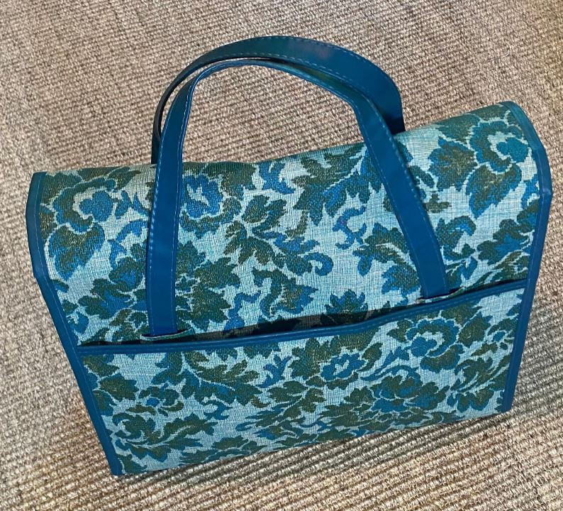 Vintage Carpet Style Blue Floral Handbag Carry Bag with blue flower decoration