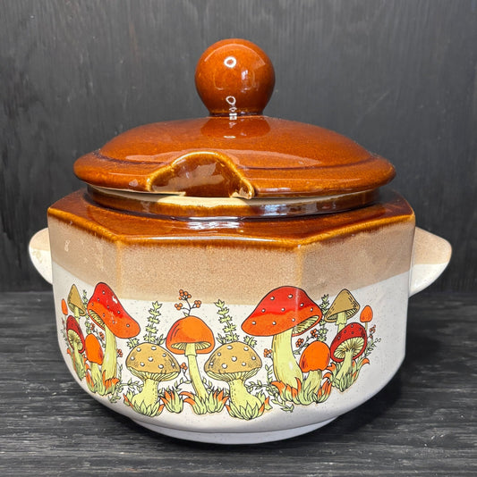Vintage Mushroom Pattern Soup Tureen - HLJ at HomeVintage Mushroom Pattern Soup TureenSoup TureenHLJ at Home
