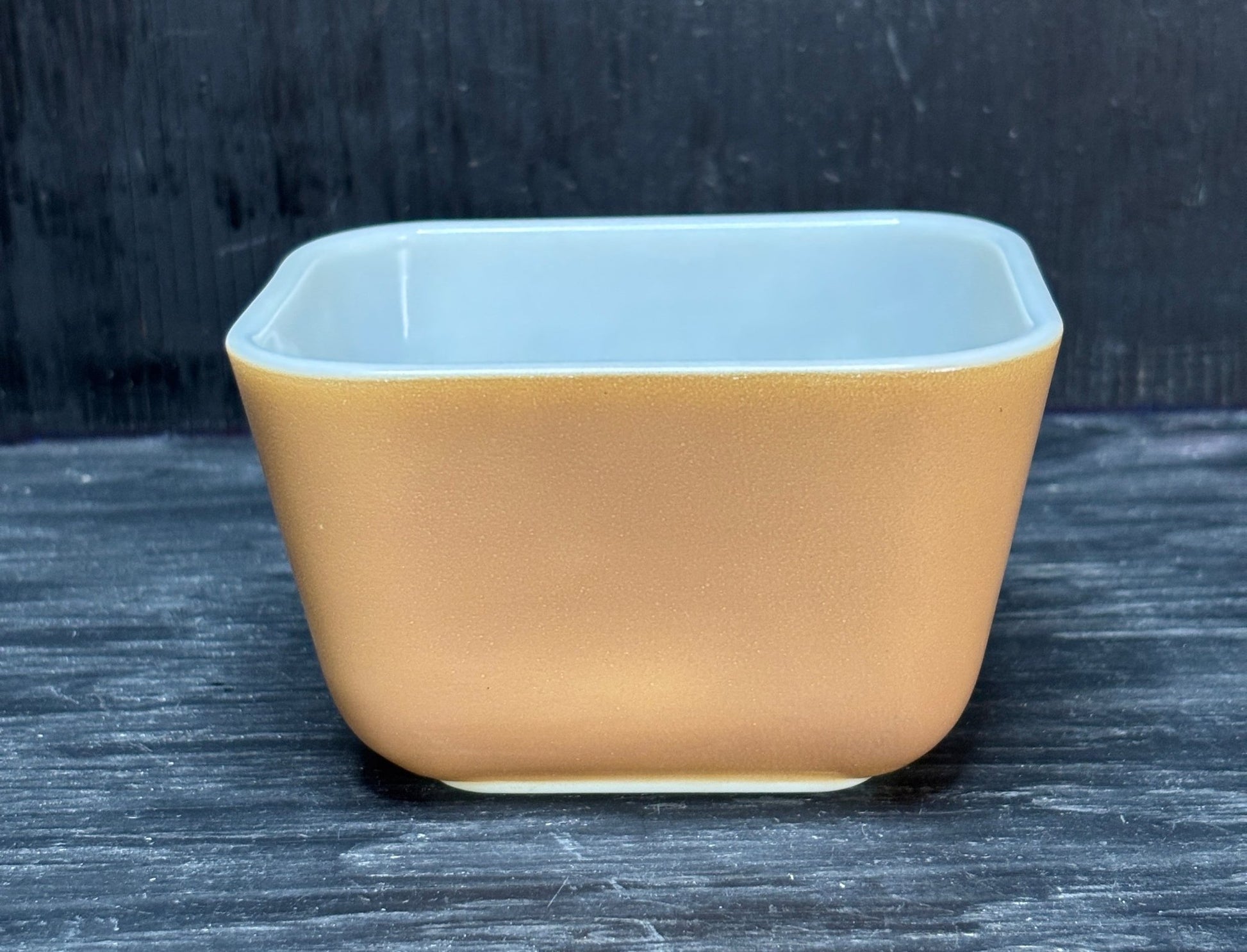 Vintage Pyrex Brown 350ml Fridgie Dish Pyrex 501B