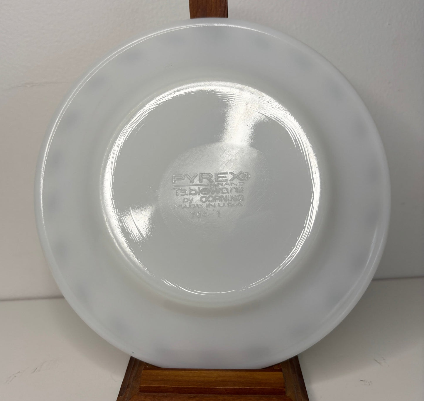 Vintage Pyrex Green Leaf Plate