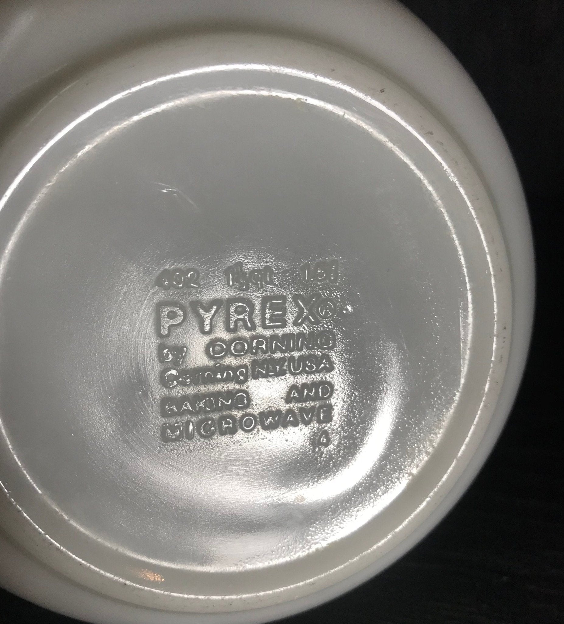 Vintage Pyrex Spring Blossom Crazy Daisy 1.5 Quart Mixing Bowl