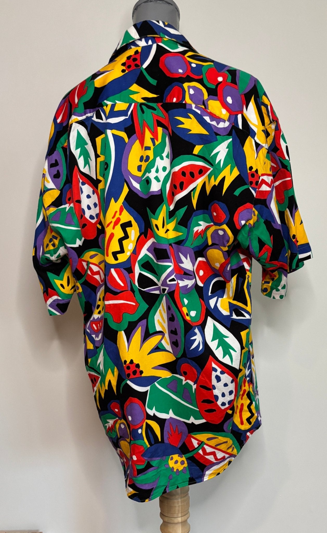 Windjammer Tropical Hawaiian Pineapple Short Sleeve Collared Shirt
