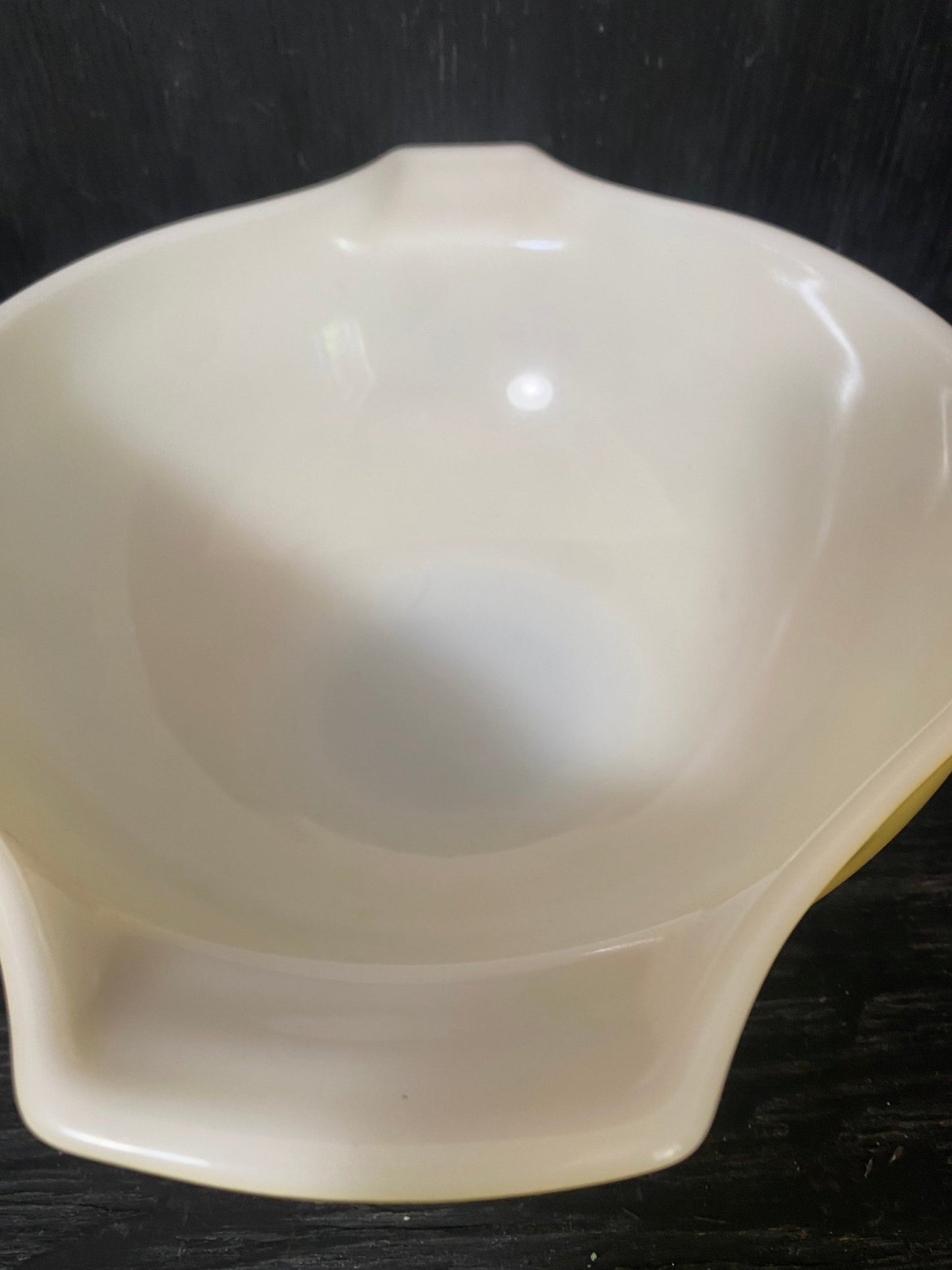 Yellow Pyrex 2.5 Quart Cinderella Mixing Bowl 443