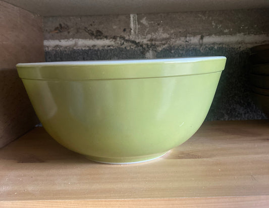 Pyrex 403 Green 2.5 QT Mixing Bowl