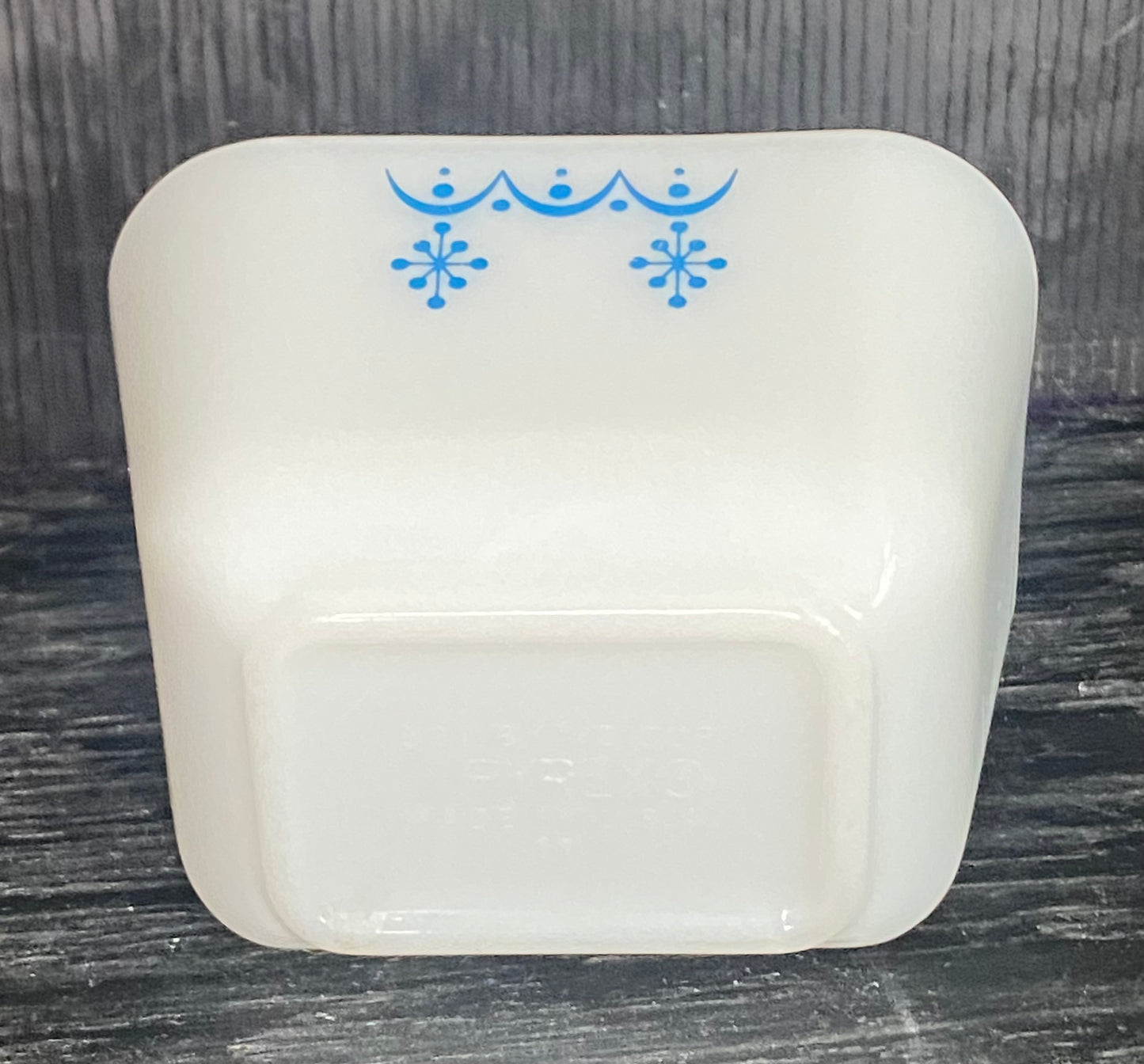 Vintage Pyrex Snowflake 350ml Fridgie Dish Pyrex 501B