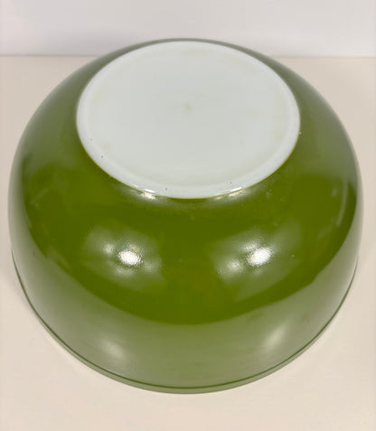 Pyrex Avocado Green 4 Quart Nesting Mixing Bowl
