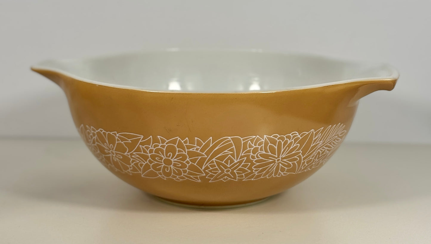 Pyrex Woodland 2.5 Quart Cinderella Mixing Bowl