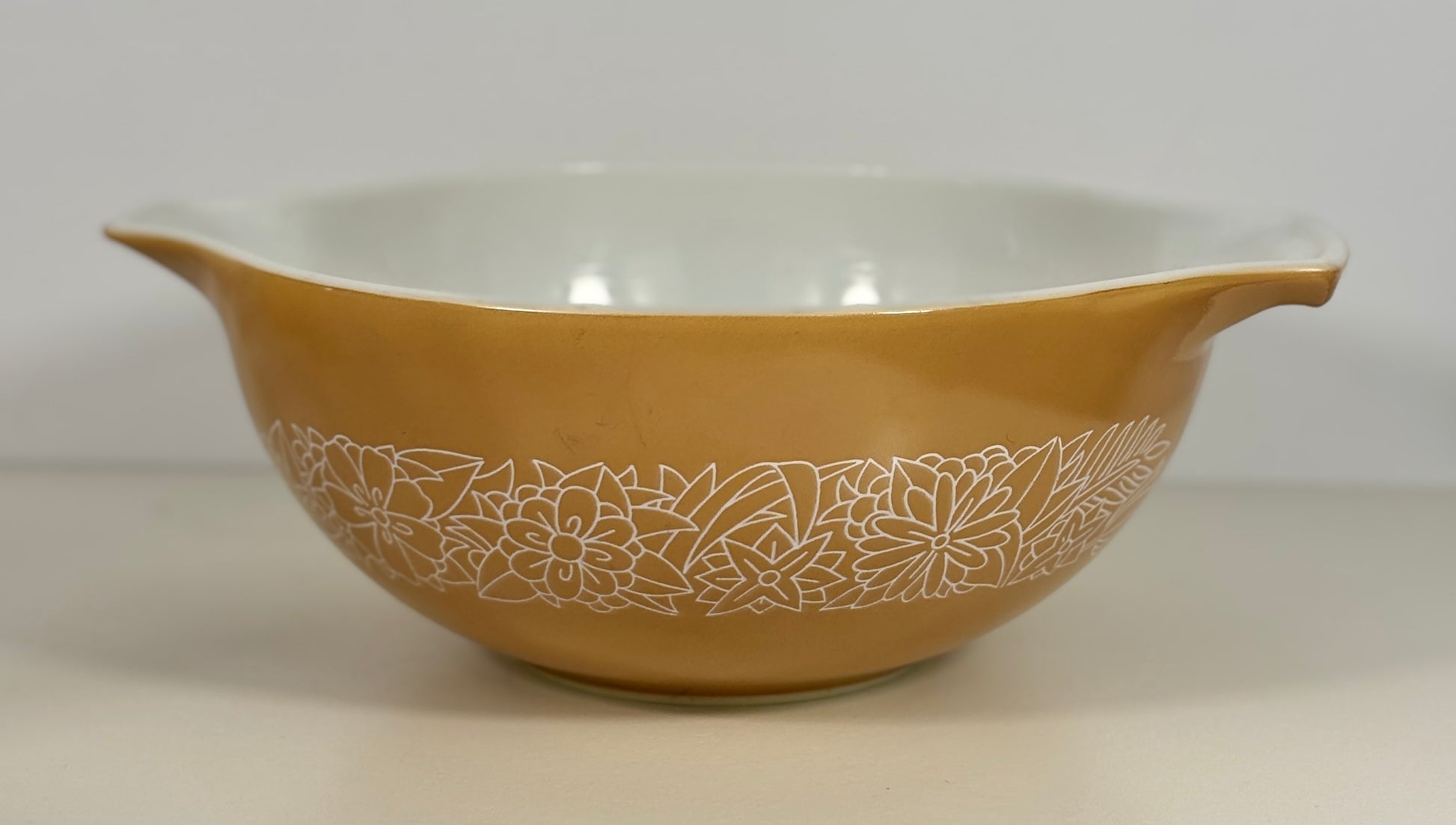 Pyrex Woodland 2.5 Quart Cinderella Mixing Bowl