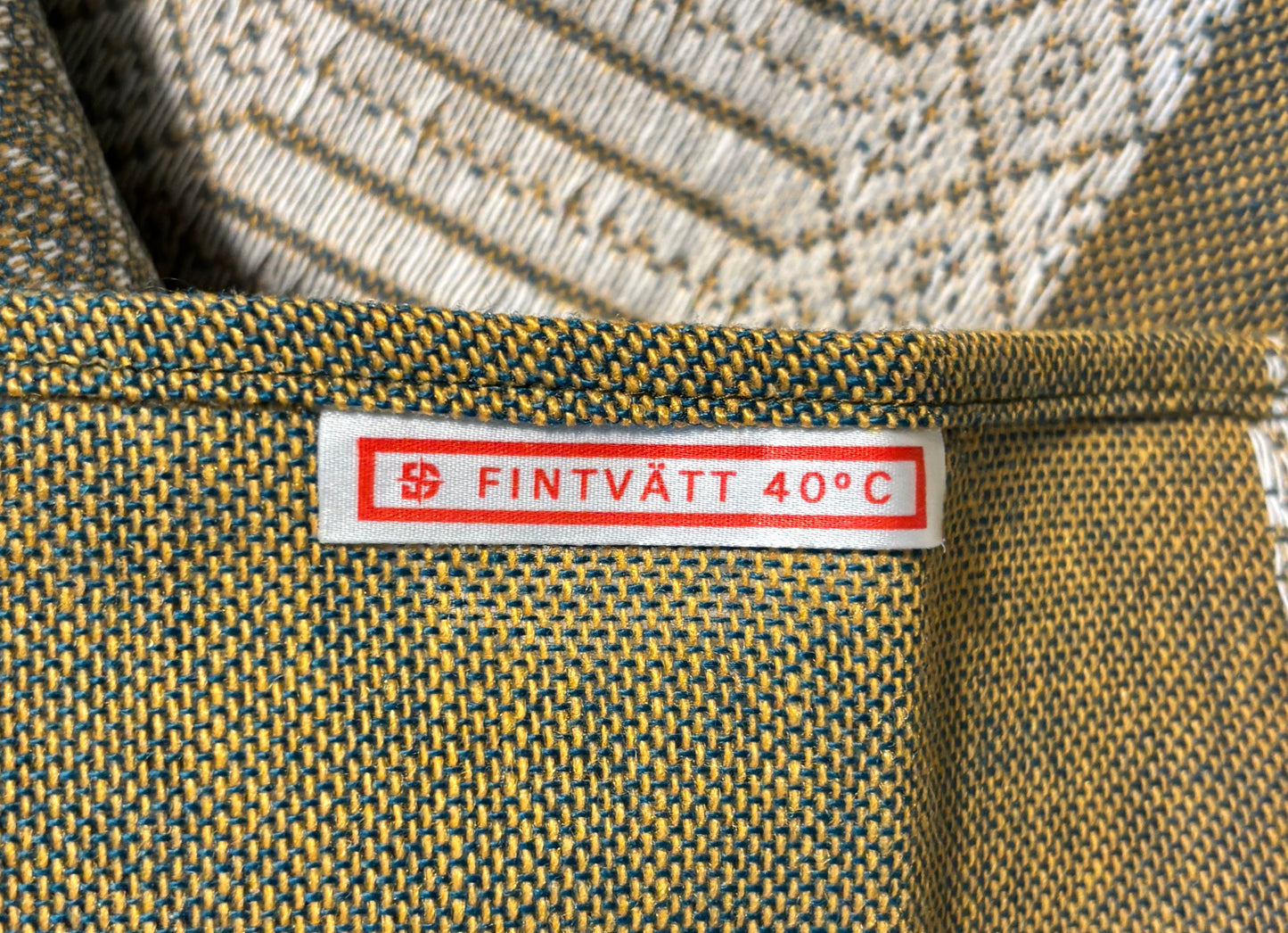 Fintvatt Green Geometric Vintage Woven Tablecloth