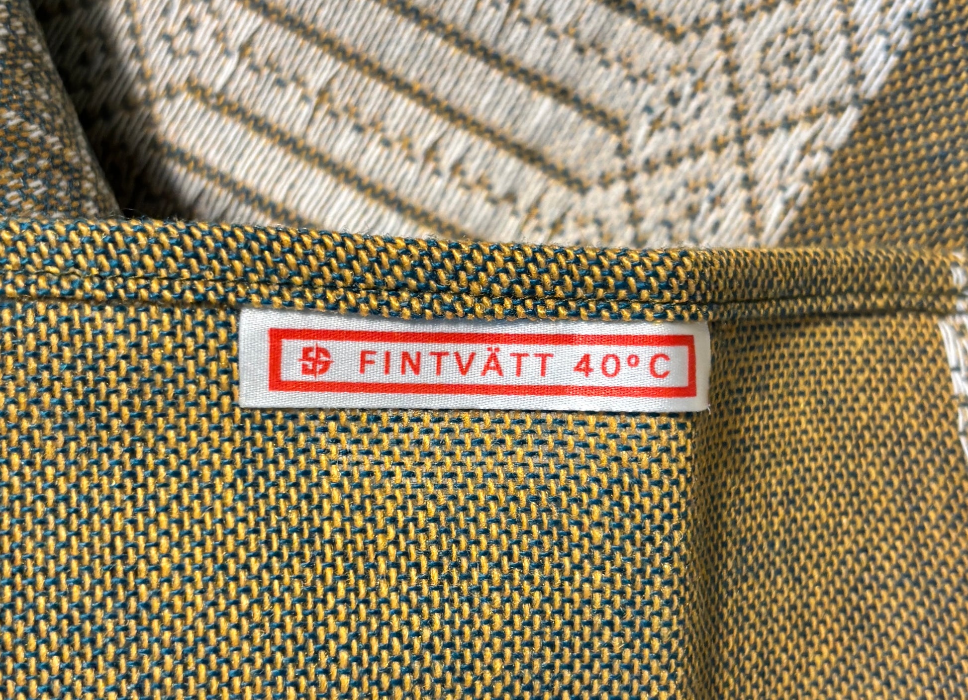 Fintvatt Green Geometric Vintage Woven Tablecloth