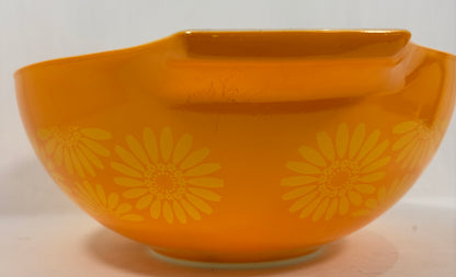 Pyrex Orange Yellow Daisy 4 Quart Cinderella Mixing Bowl