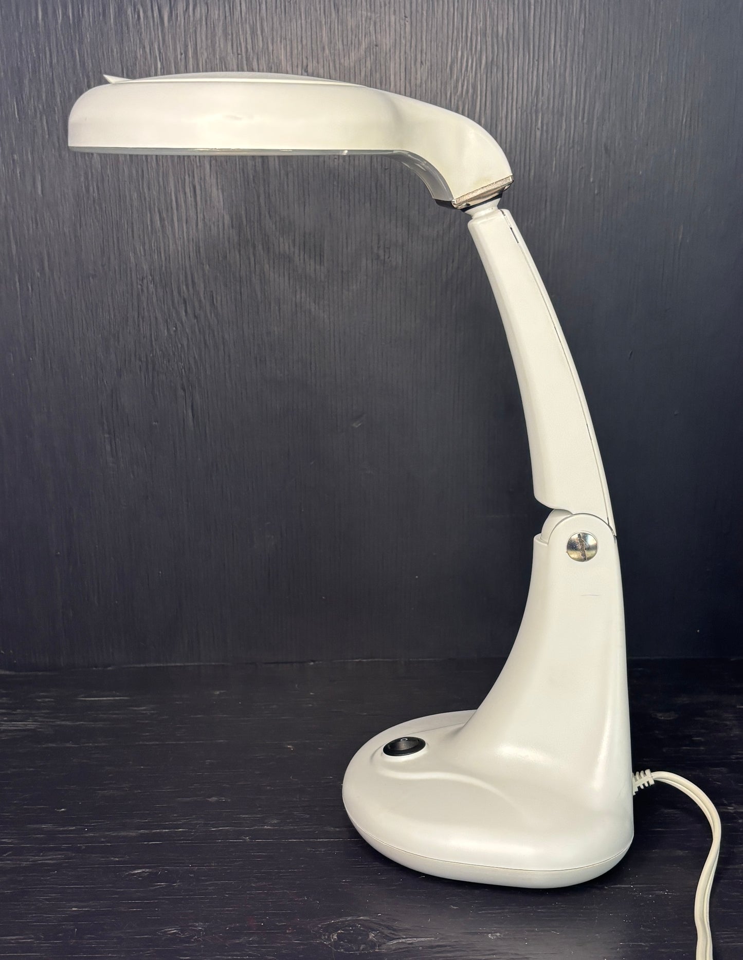 Articulating Atomic Style Magnifying Lamp