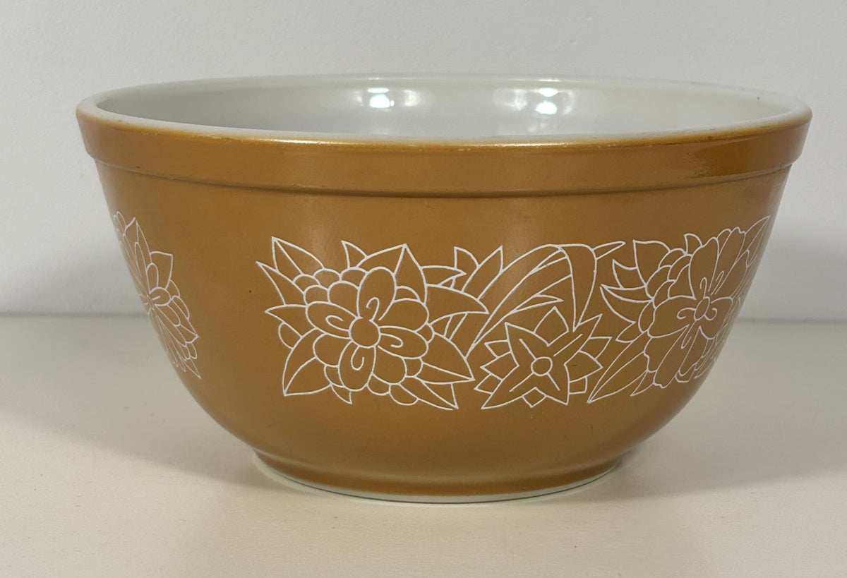 Pyrex Woodland 1.5 Quart Vintage Mixing Bowl