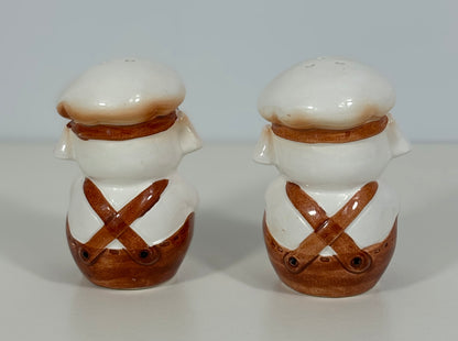 Giftcraft Canada Pig Shaped Salt and Pepper Shakers