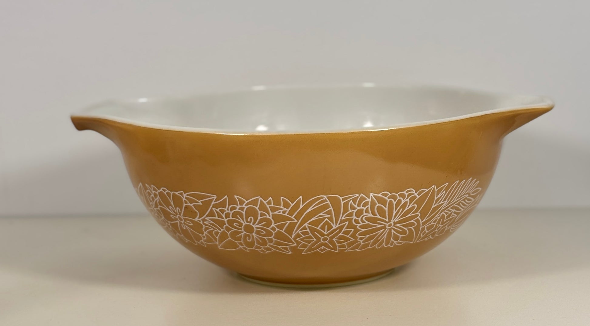 Pyrex Woodland 2.5 Quart Cinderella Mixing Bowl
