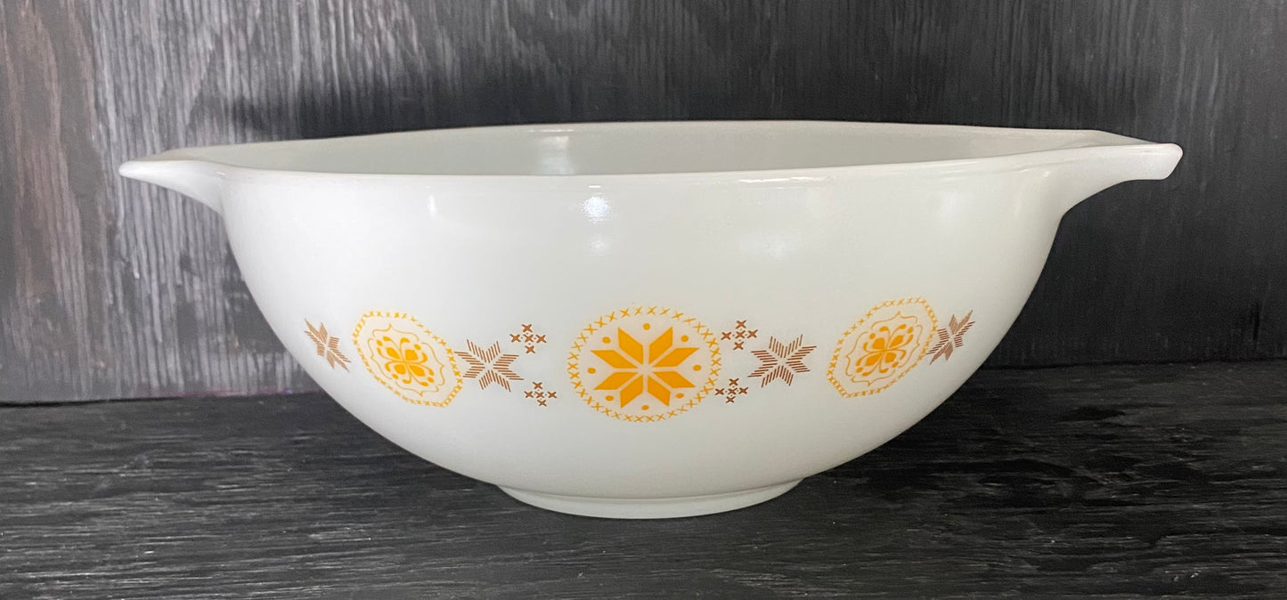 Pyrex Town and Country 4 Quart Cinderella Mixing Bowl 444