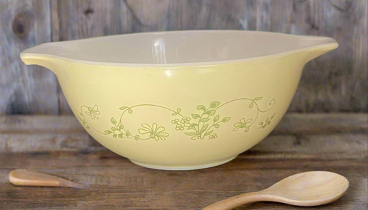 Pyrex Shenandoah 1.5 Quart Cinderella Mixing Bowl