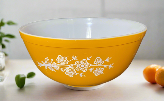 Pyrex Butterfly Gold Mixing Bowl