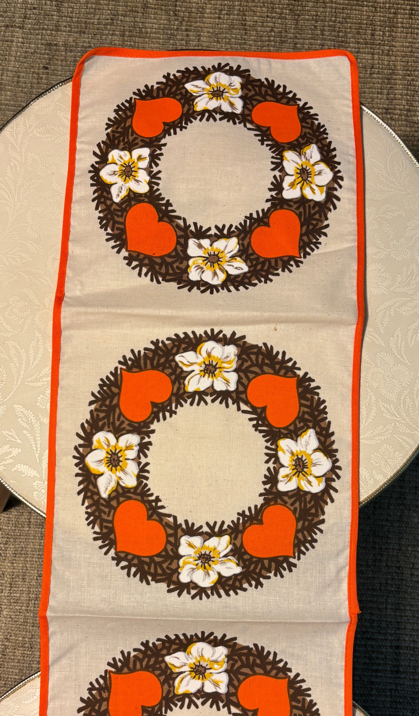 Orange Heart and Wreath Theme Vintage Table Runner