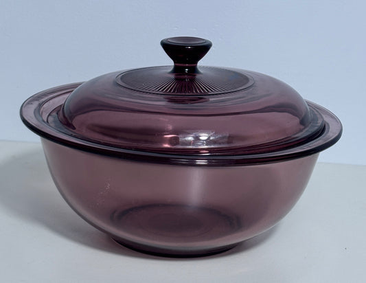 Vintage Cranberry Pyrex 1.5L Covered Casserole Dish