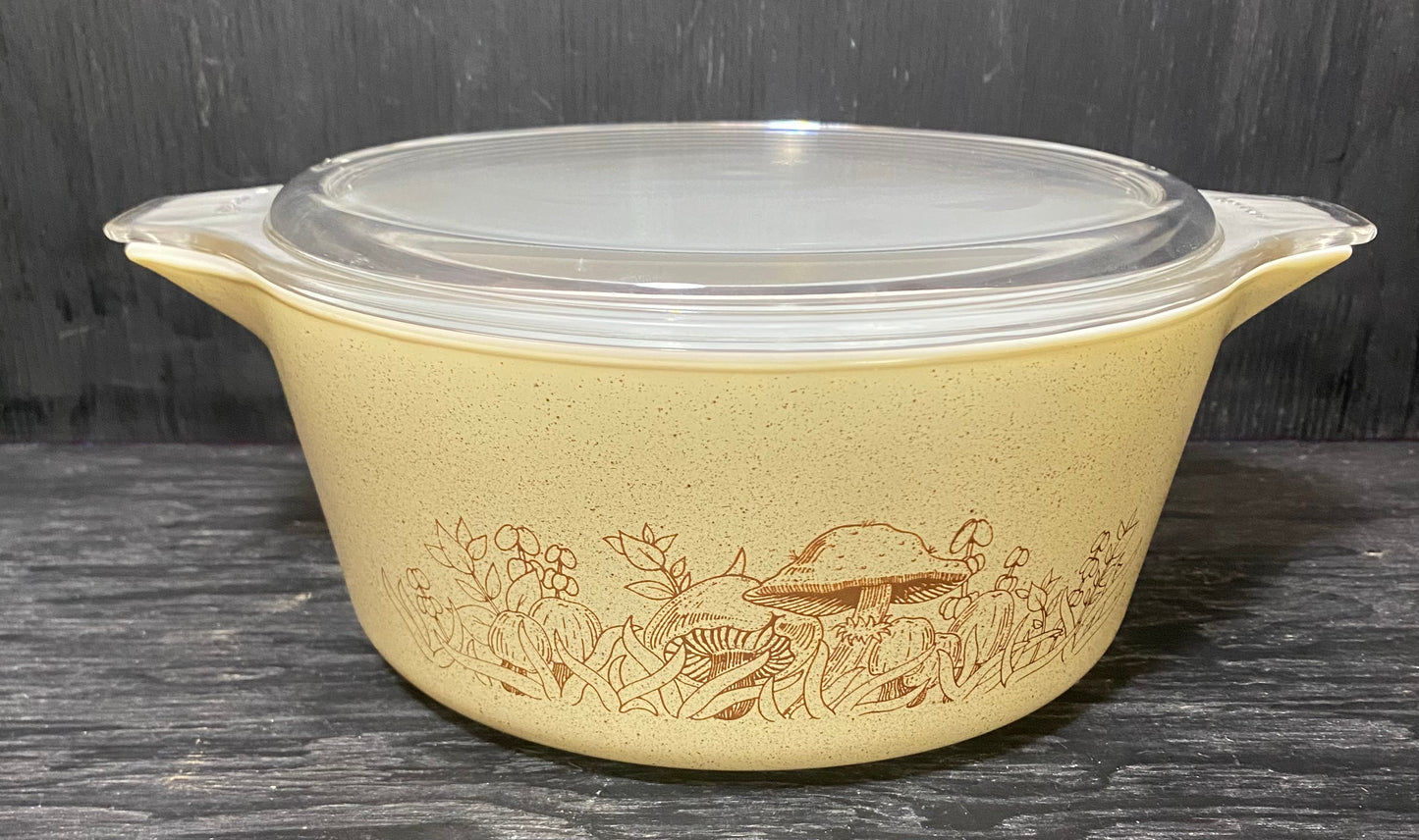 Pyrex Forest Fancies Mushroom 2.5 Quart Casserole Dish