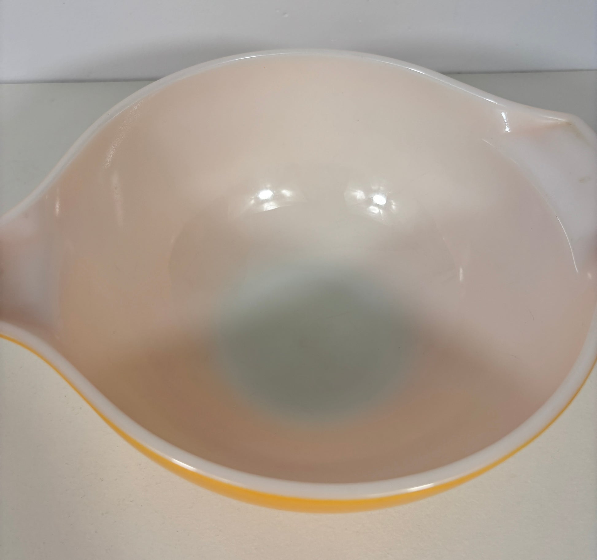Pyrex Yellow Gold 1.5 Quart Cinderella Mixing Bowl