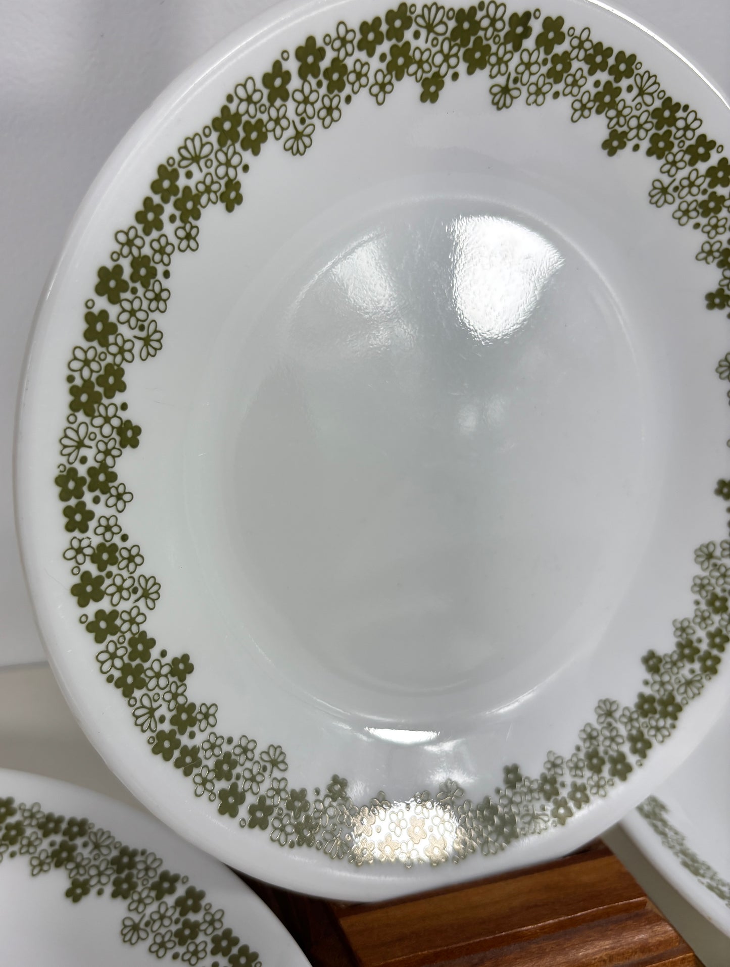Corelle Green Crazy Daisy Spring Blossom Bread Plate