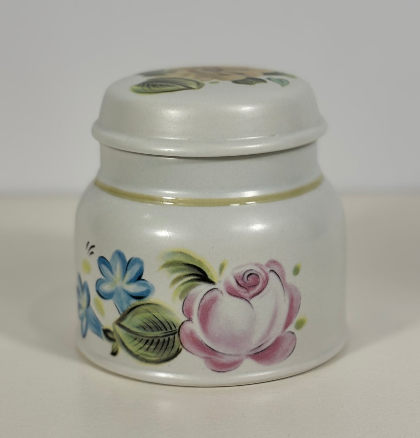 Royal Doulton Dubarry Covered Sugar Bowl