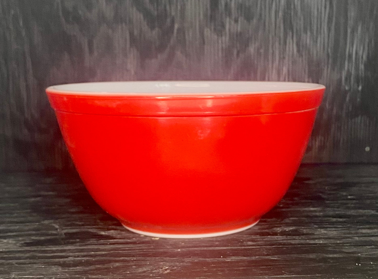 Red Pyrex 1.5 Quart Mixing Bowl