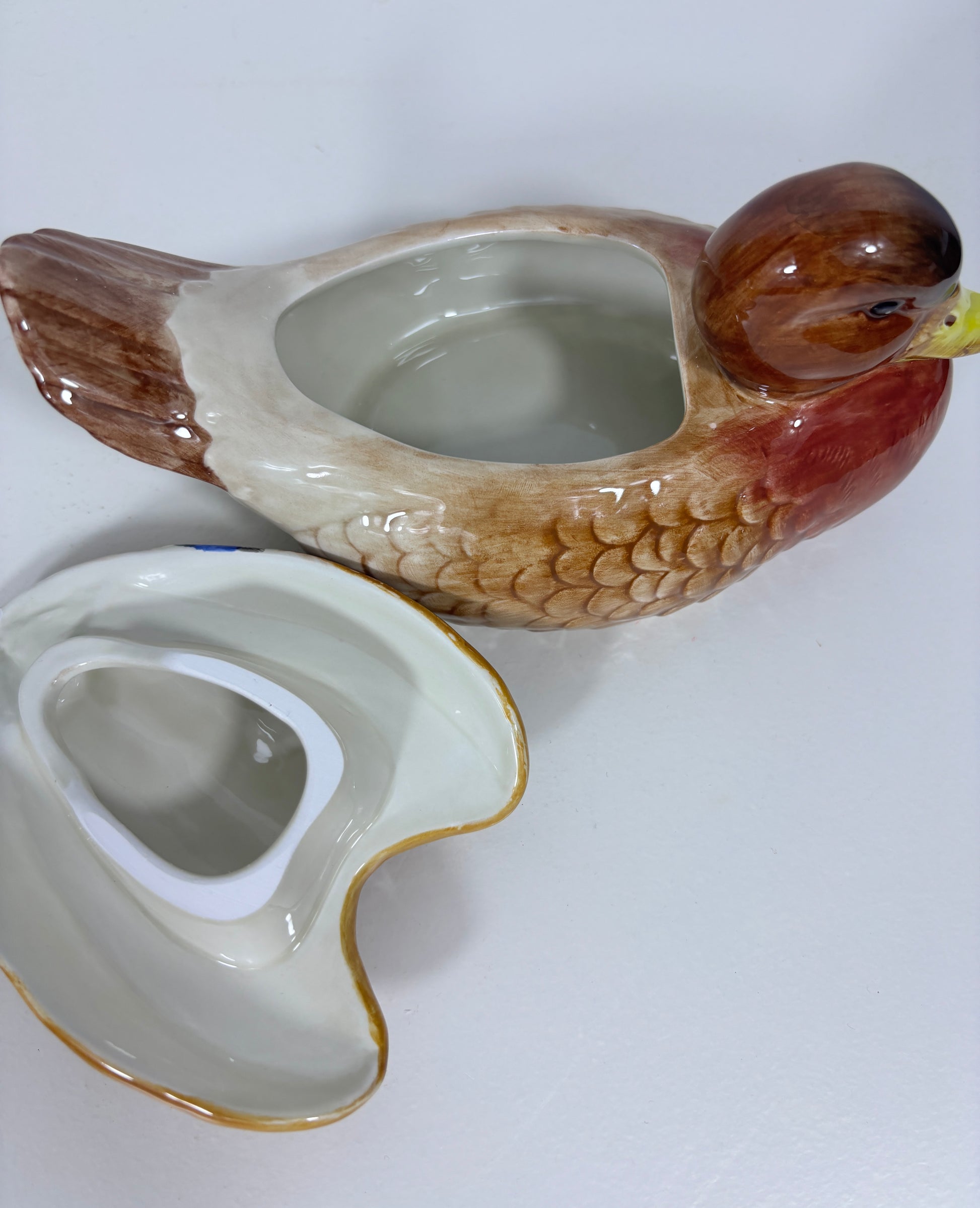 Ceramic duck-shaped bowl on a white background