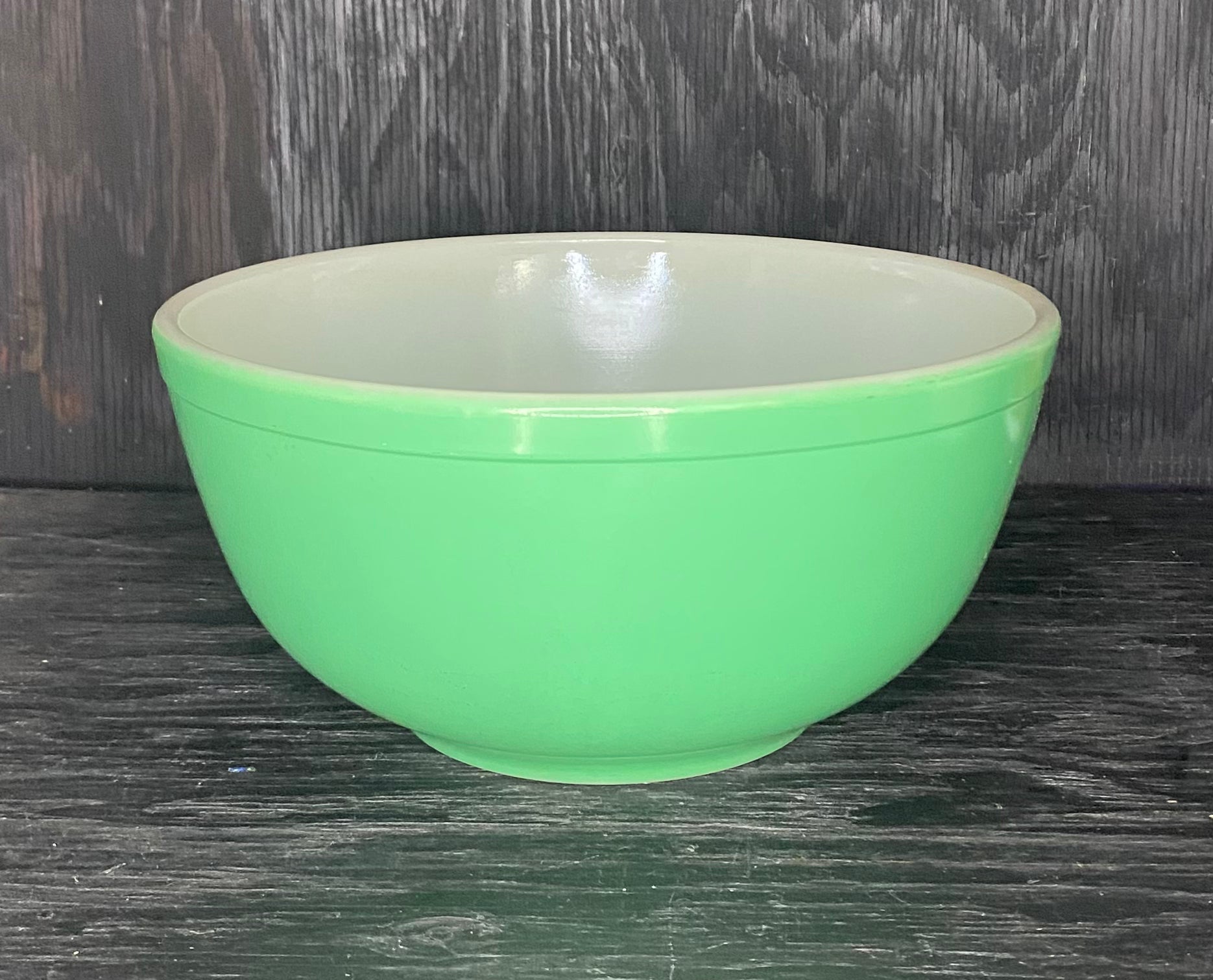 Pyrex 2.5 Quart Green Nesting Mixing Bowl