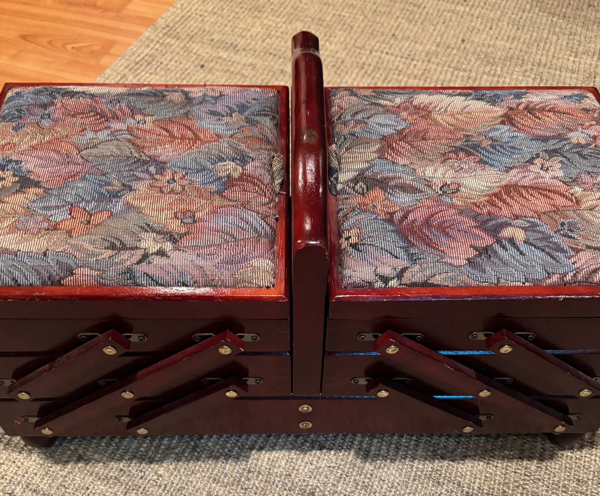Accordion Expanding Sewing Box