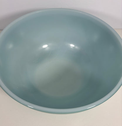Pyrex Canada 2.5 Quart Primary Green Mixing Bowl
