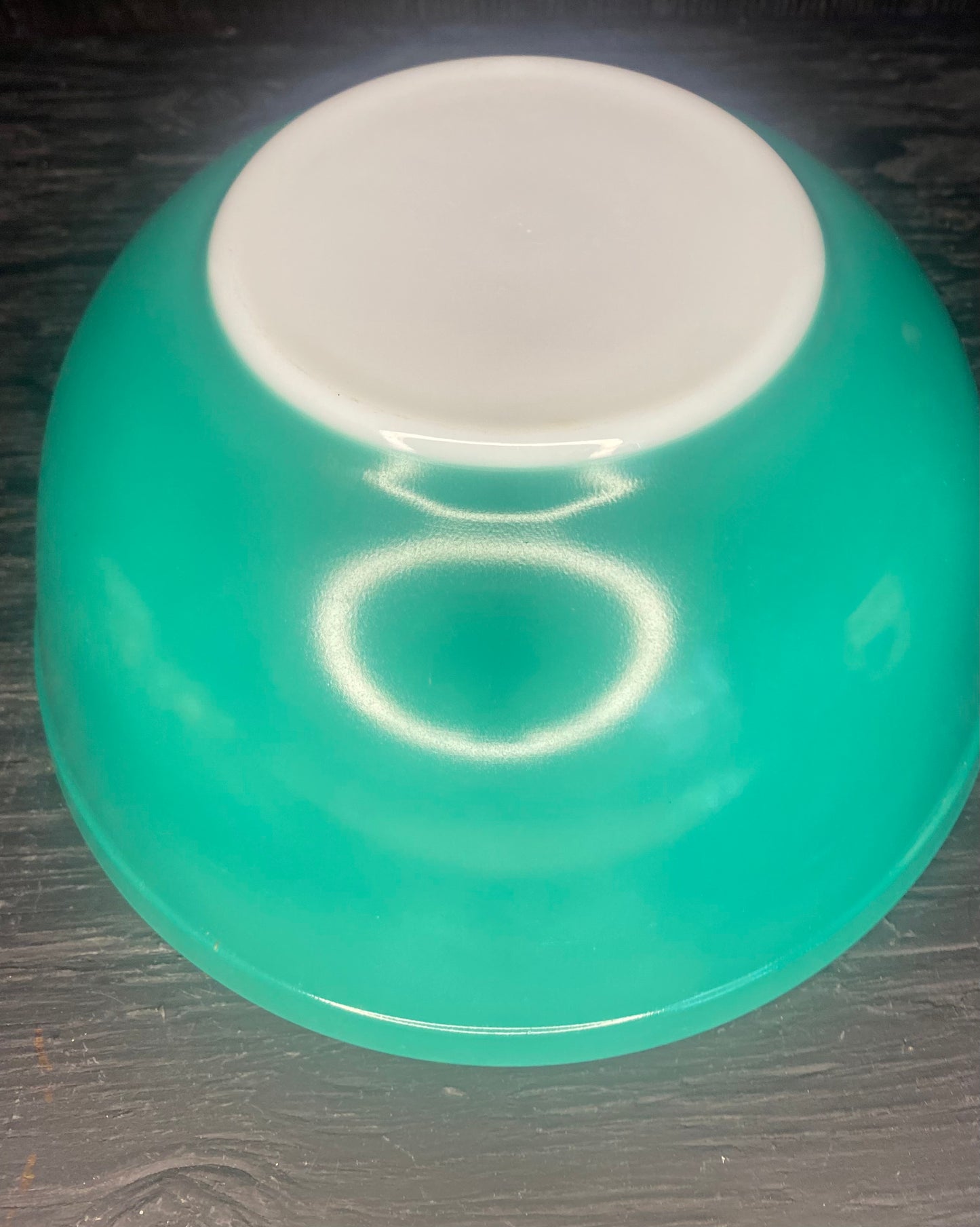 Green Pyrex 2.5 Quart Mixing Bowl