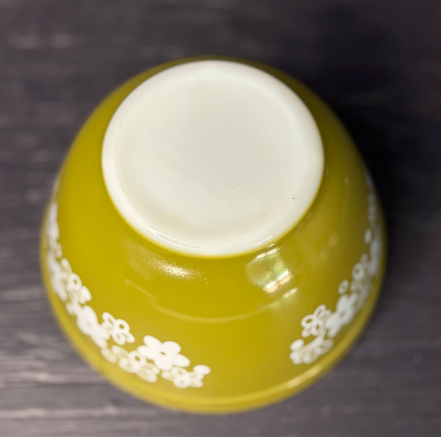 Green Pyrex Spring Blossom Crazy Daisy 1.5 Pint Nesting Mixing Bowl